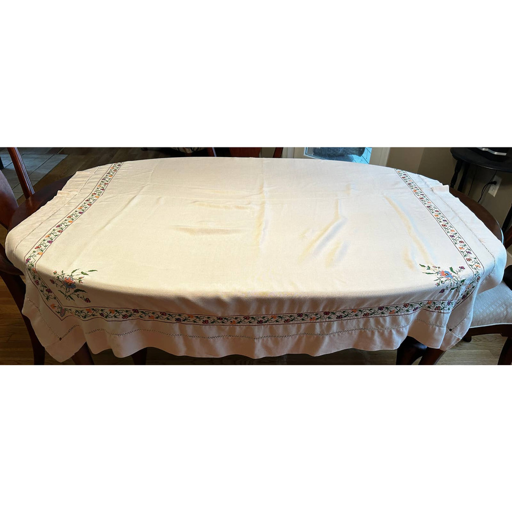 MCM Embroidered Floral Hand Made Cross Stitch Garland Flowers Tablecloth 57"x63"